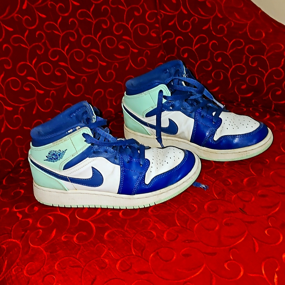 Kid's leather nike air jordans